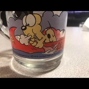 Vintage 1978 Garfield McDs mug.